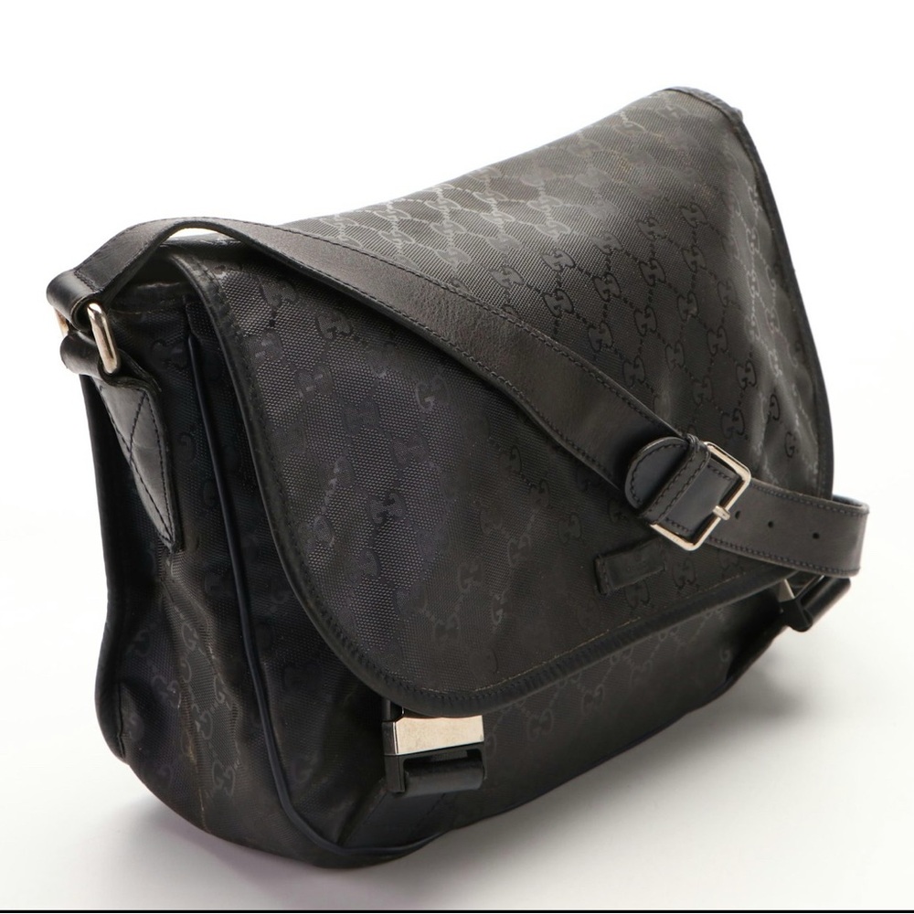 Authentic Gucci Messenger bag